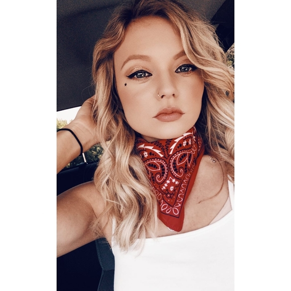 Meet your Posher, Megan - Picture 1 of 1